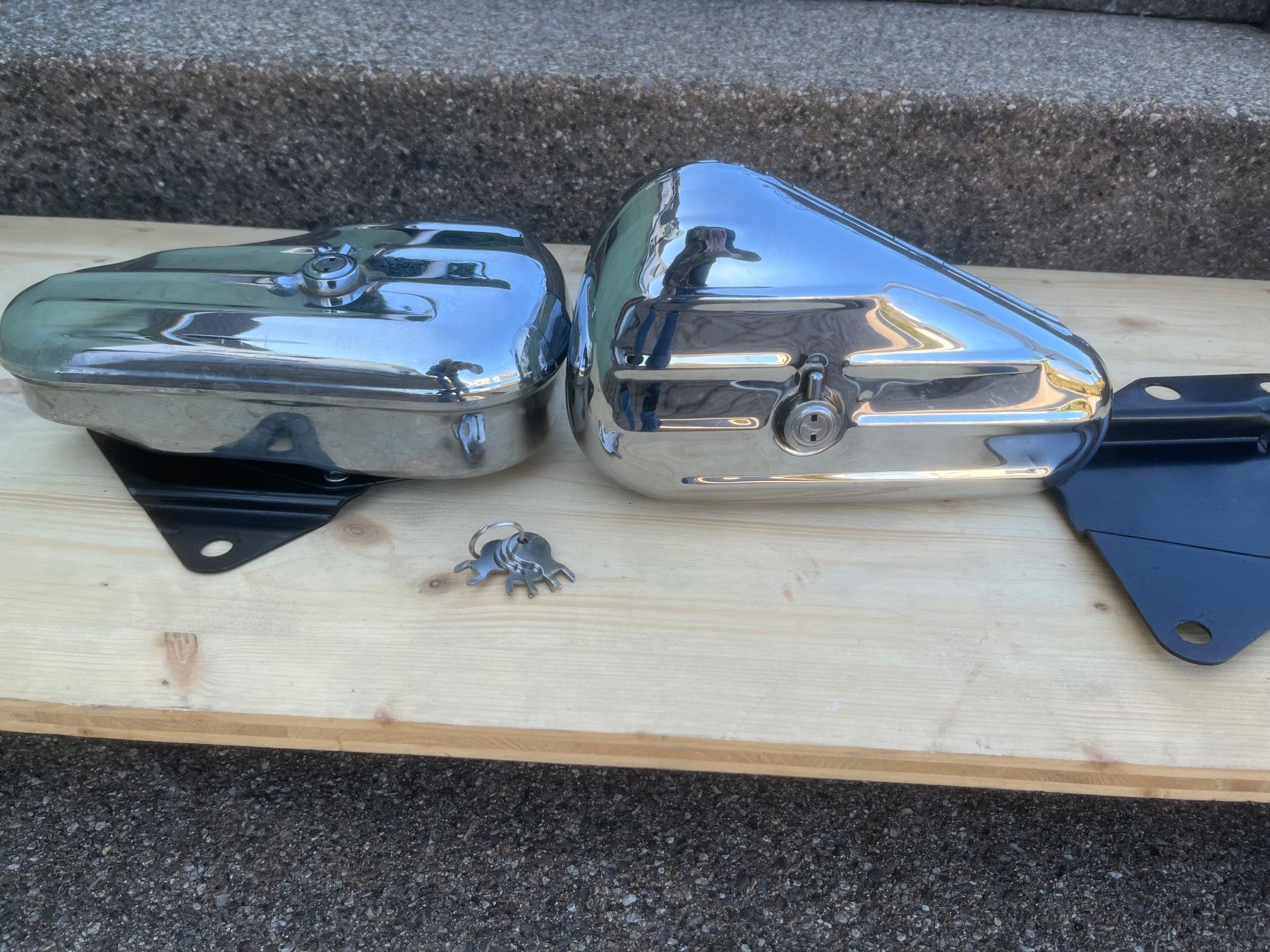 Harley-Davidson Tutti gli attrezzi: Harley Davidson Tool Box, links & rechts – Usato da Magden venduto da Hornet2 7