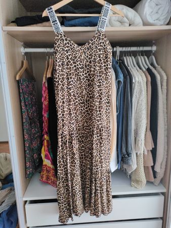 Kleid mit Leomuster