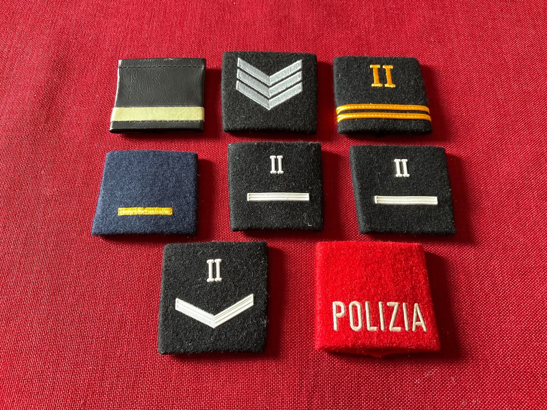 Placchette & Badge: Vintage Polizei Abzeichen – Usato da Lugano venduto da Persepolis