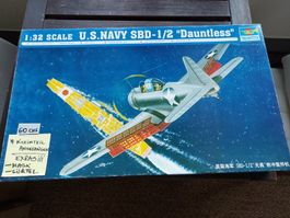 U.S. Navy SBD-1/2 Dauntless -angefangen, mit mask und gurtel