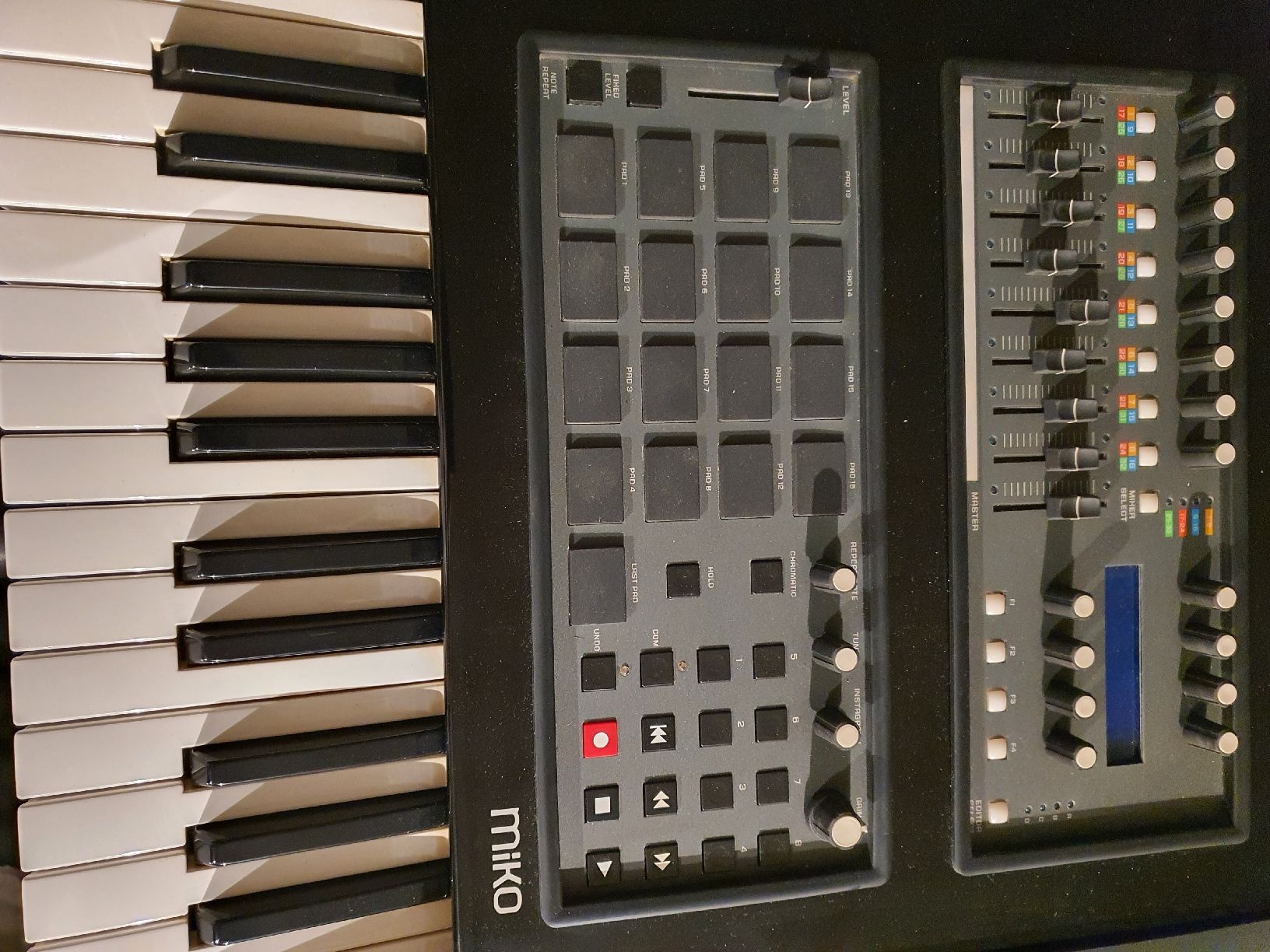 Strumenti musicali: Open Labs MiKo Workstation inkl kontakt instr. – Usato da Muri AG venduto da Jeromia 3