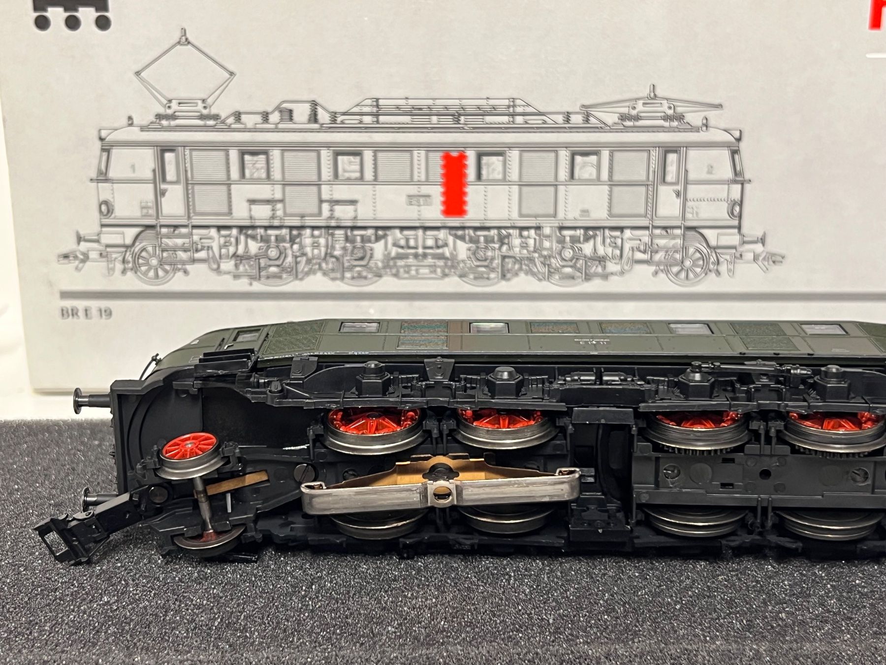 Märklin Modellini di ferrovie: Märklin 39190  BR E 19 DB H0 AC Digital – Nuovo (secondo la descrizione) da Neuenhof venduto da ludovicco 7