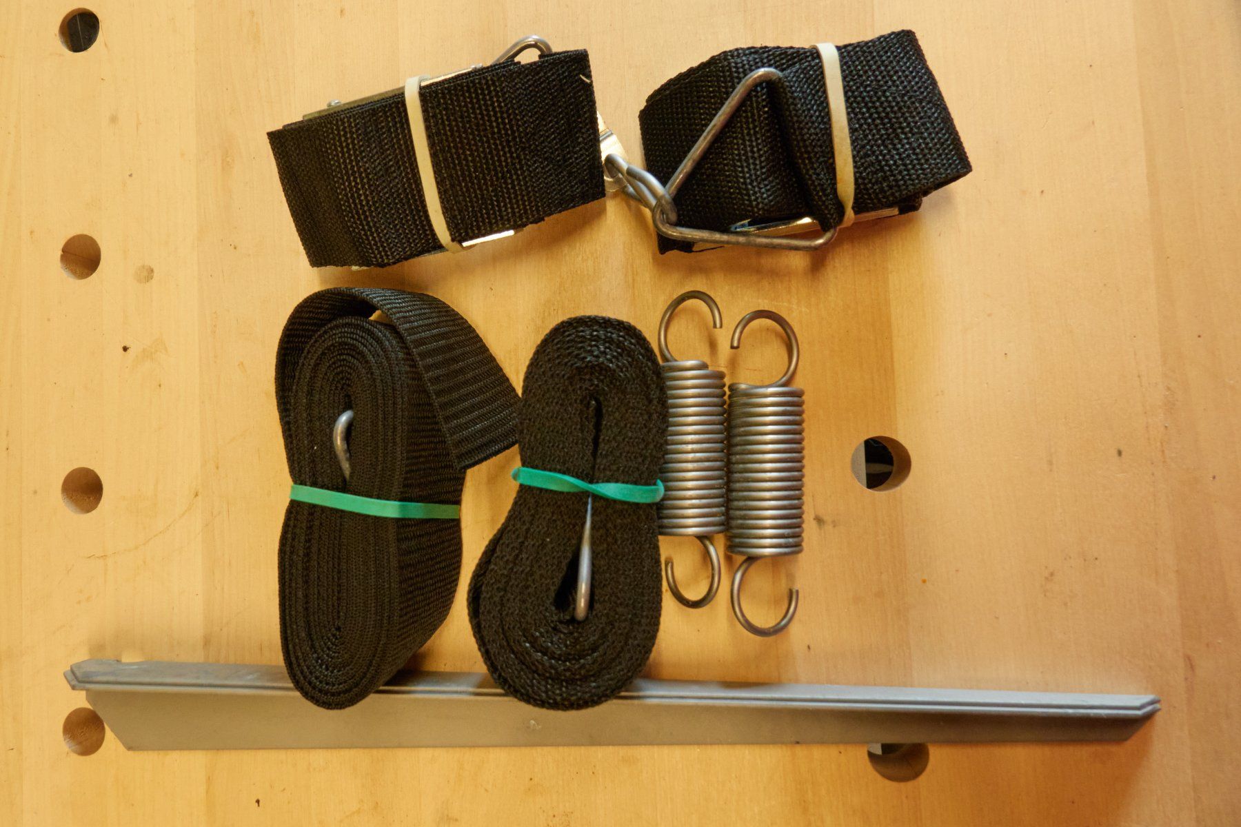 Thule Marquises: THULE Sturmband Hold Down Kit – D'occasion à Ipsach par NormanR 3