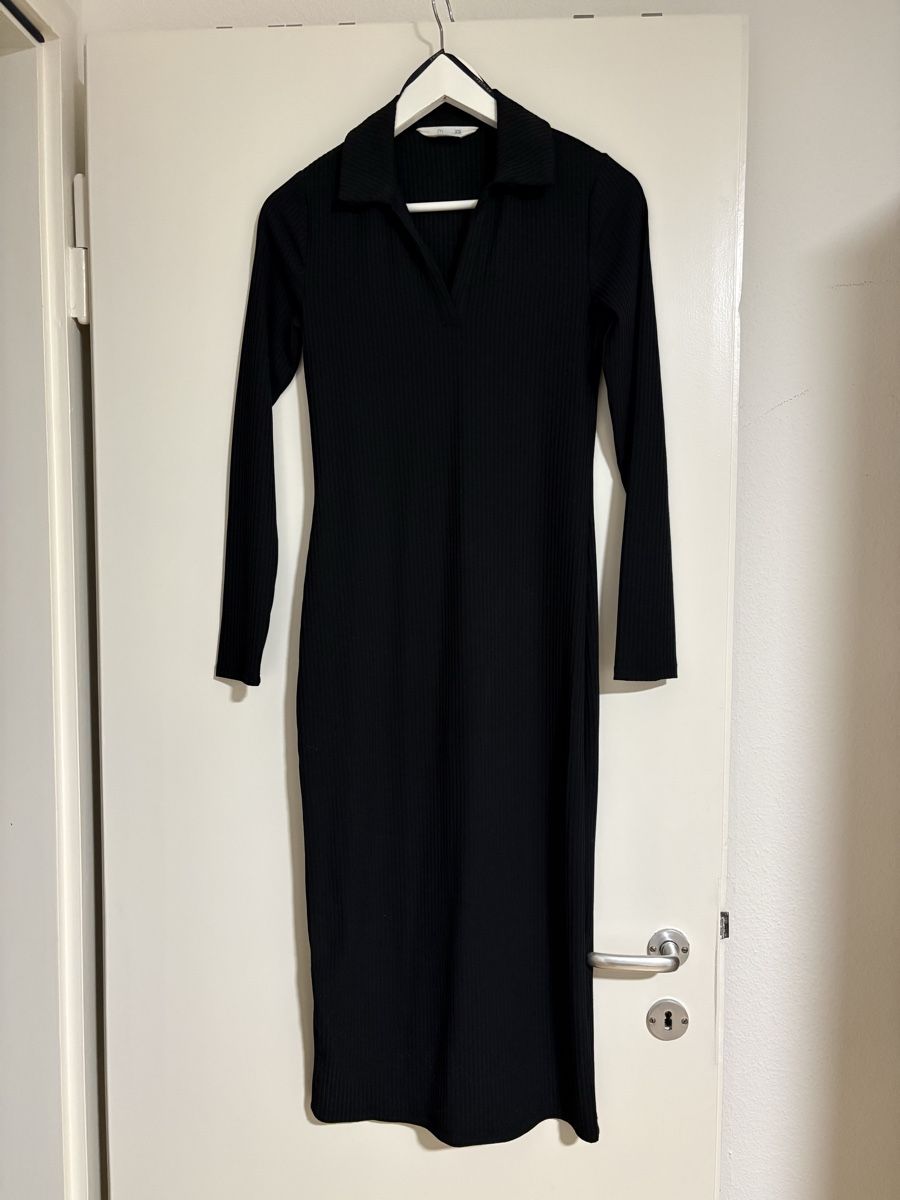 Kleider: Maxikleid Langarm Gr.34/36 – Gebraucht aus Münchenstein von cyoni