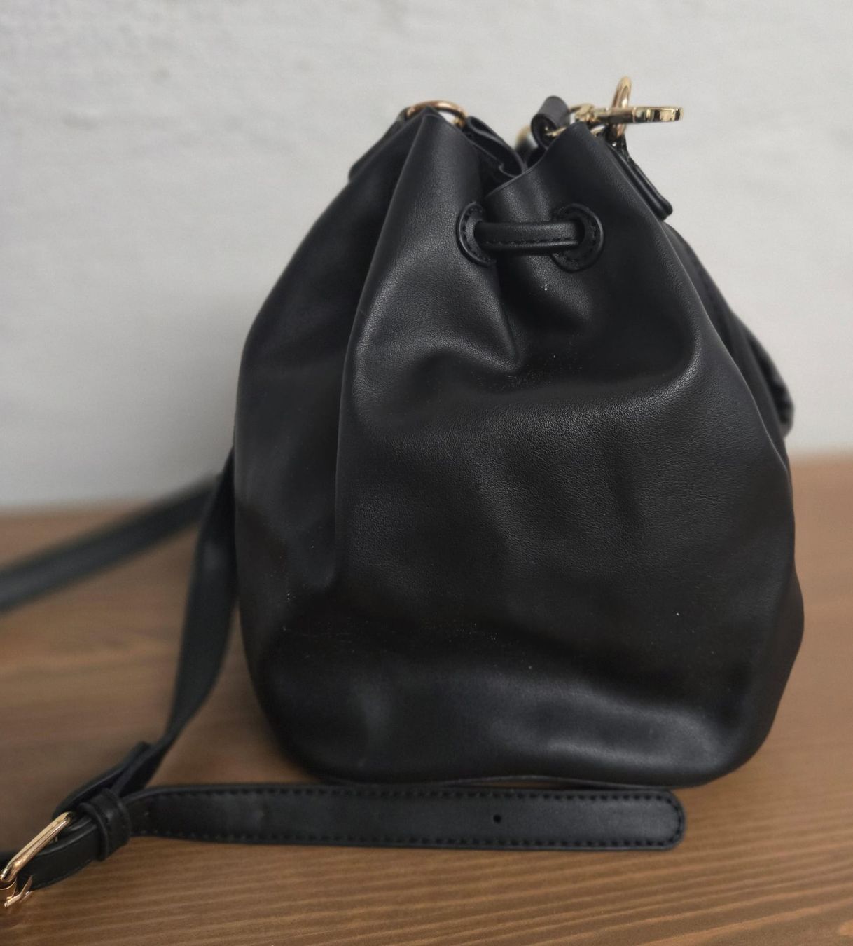 Borse da donna: Schwarze Beuteltasche - 2 Tragevarianten - Kunstleder – Nuovo (secondo la descrizione) da Rheinsulz venduto da Dred 5
