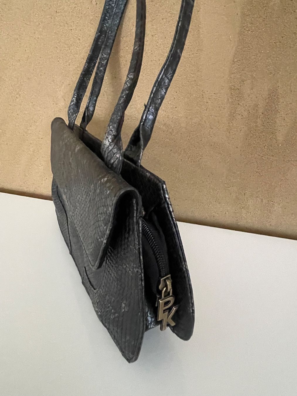 Kaiser Borse da donna: Vintage Peter Kaiser Handtasche Schlangenmuster grau/silber – Usato da Winterthur venduto da moschtli20 4