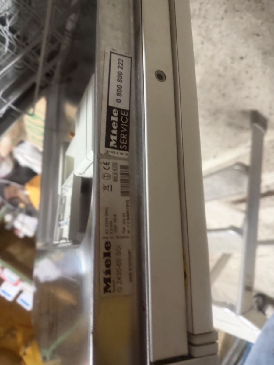 Geschirrspüler: Miele Geschirrspüler G 2430-60 SCI - – Gebraucht aus Rüdlingen von Lichee 3