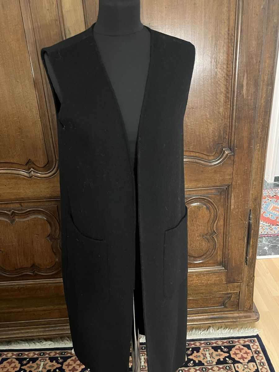 Zara Gilet & Giacche senza maniche: Gilet nero lungo  – Usato da Locarno venduto da cichita