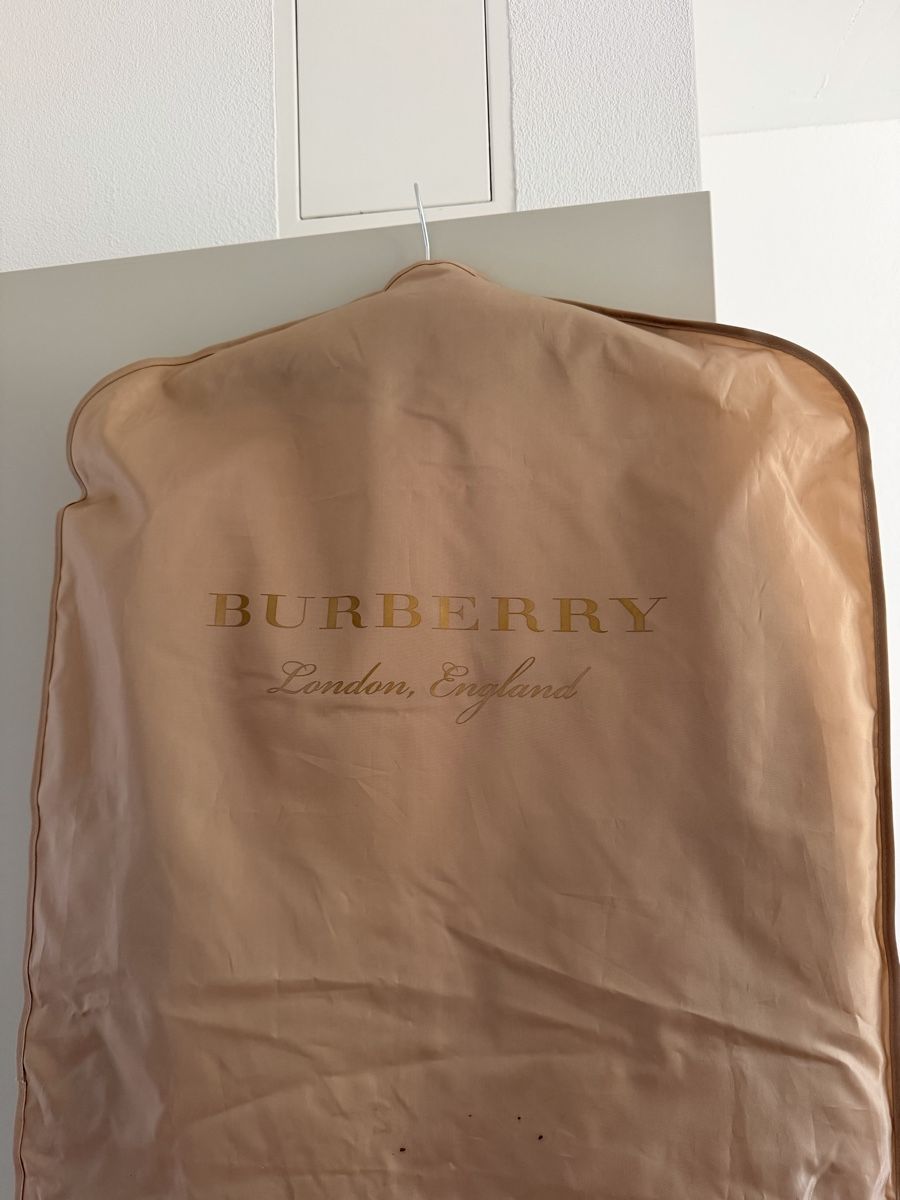 Burberry Cappotti: Burberry Shearling Suede Coat – Nuovo (secondo la descrizione) da Meilen venduto da ana_nln9 9