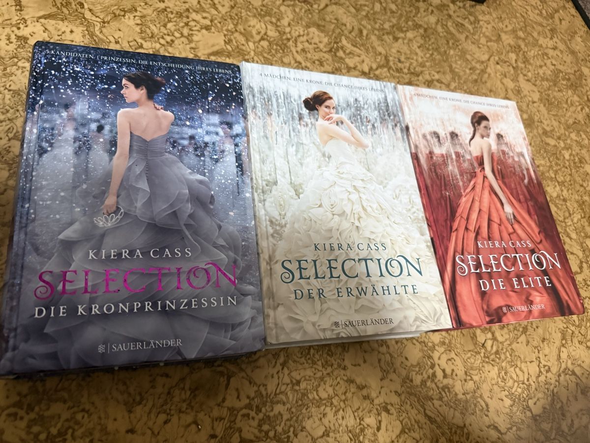 Bücher: Selection-Trilogie von Kiera Cass – Gebraucht aus Zürich von Krikri21