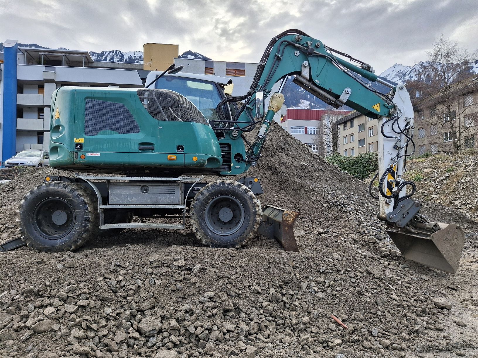 Liebherr Escavatori: Liebherr A 910 Compact Bagger Jahrgang 2014 – Usato da kägiswil venduto da Waltiming1968 4