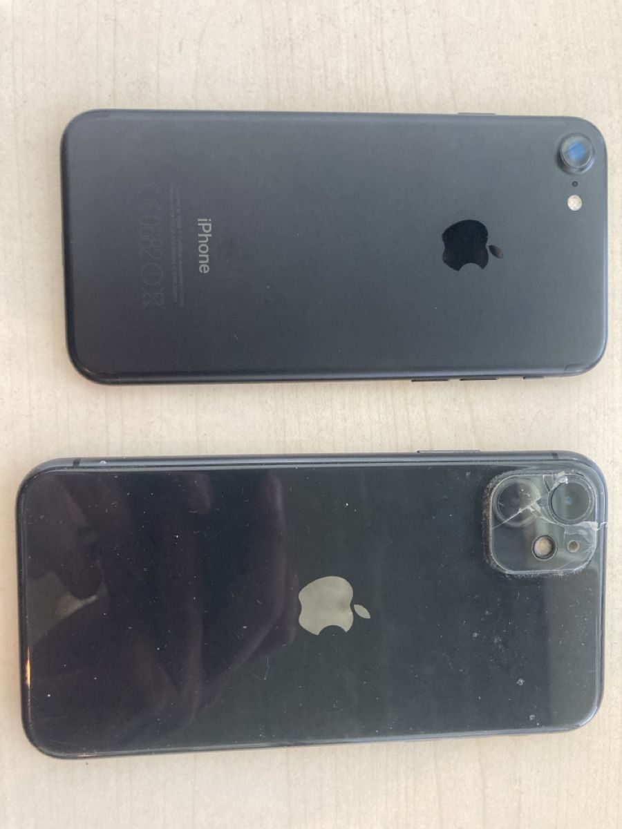 Apple Telefoni cellulari / Smartphones: 2 Iphones. Dont work. Use parts – Difettoso da Hergiswil NW venduto da jua_7chk 1
