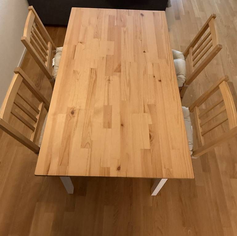 Tischgruppe: PINNTORP IKEA Tisch und 4 Stühle  – Gebraucht aus Bern von sam_8n2j 1