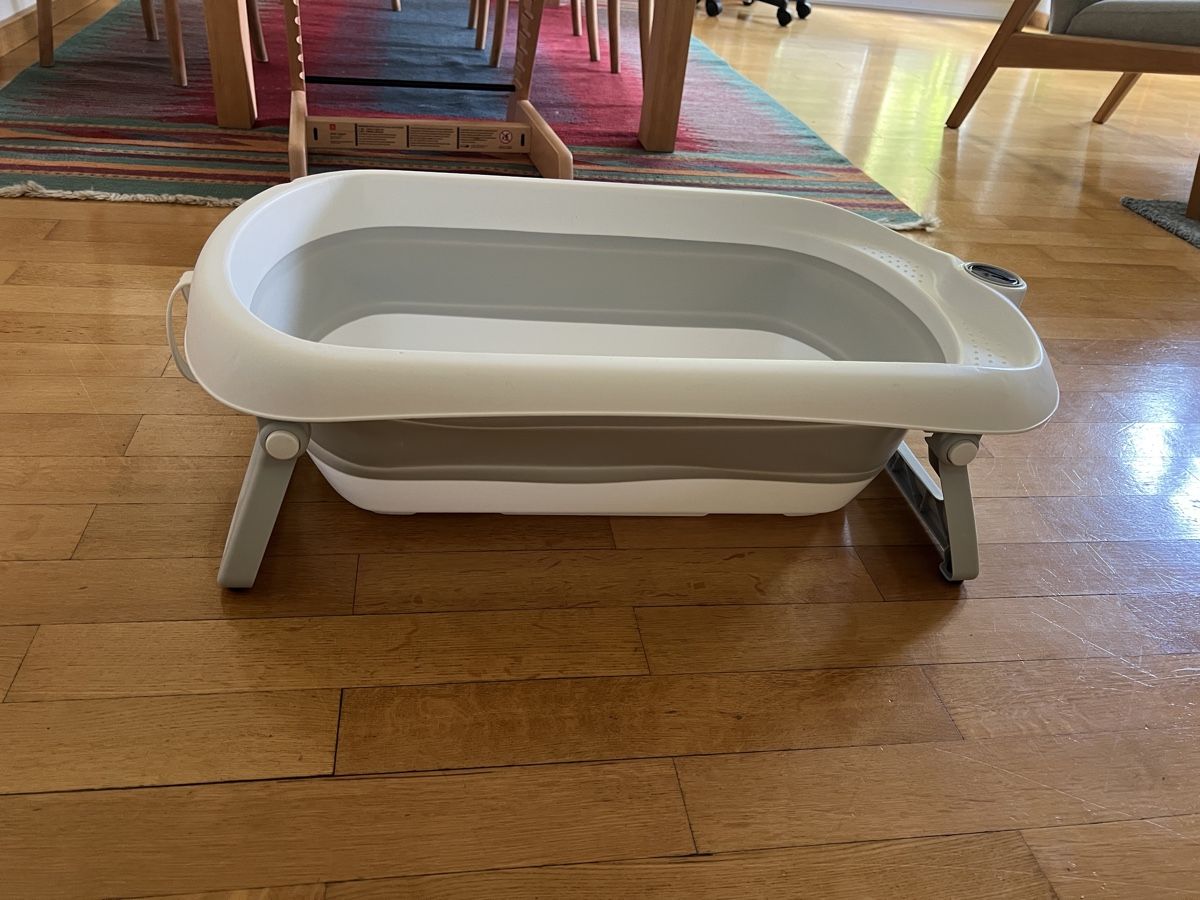 Vasche da bagno: Baby bath with built in thermometer – Nuovo (secondo la descrizione) da Zürich venduto da lin_fg66 1
