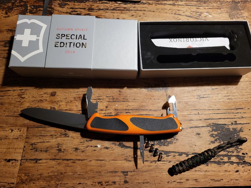 Autumn Spirit Victorinox Grip 55 Victorinox Rangergrip 55 Autumn 2025