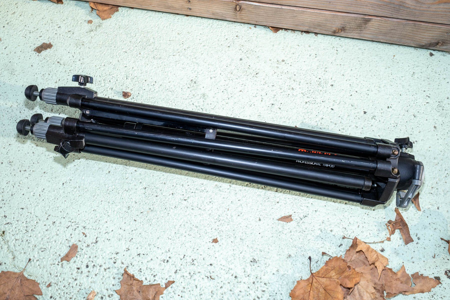 Manfrotto Stative & Köpfe: Manfrotto Triman 028 black tripod pro Hmax 227cm Multiblitz – Gebraucht aus Lausanne von Athanor 4