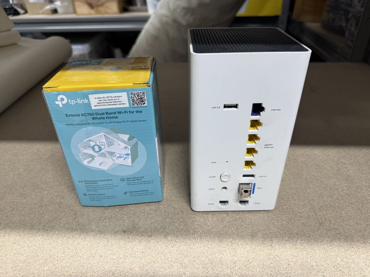 TP-Link Modems & Router: TP-Link AC750 Wi-Fi Range Extender RE200 Swisscom Box 2 – Gebraucht aus Allenwinden von Thebadboy 1