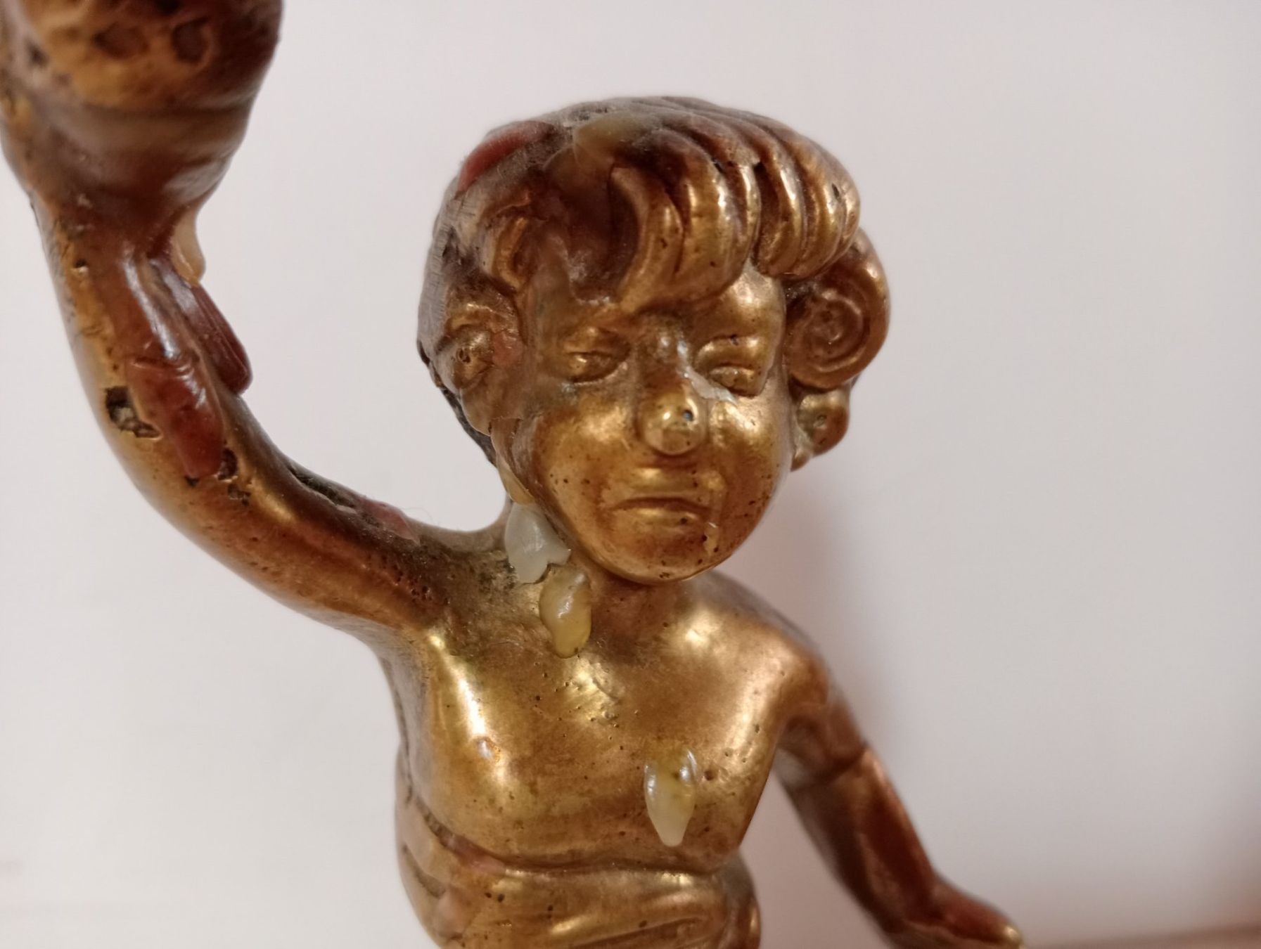 Portacandele: Antiker Kerzenständer Putte Figur Messing 837 Gramm – Usato da Oberdorf BL venduto da Barocki888 1