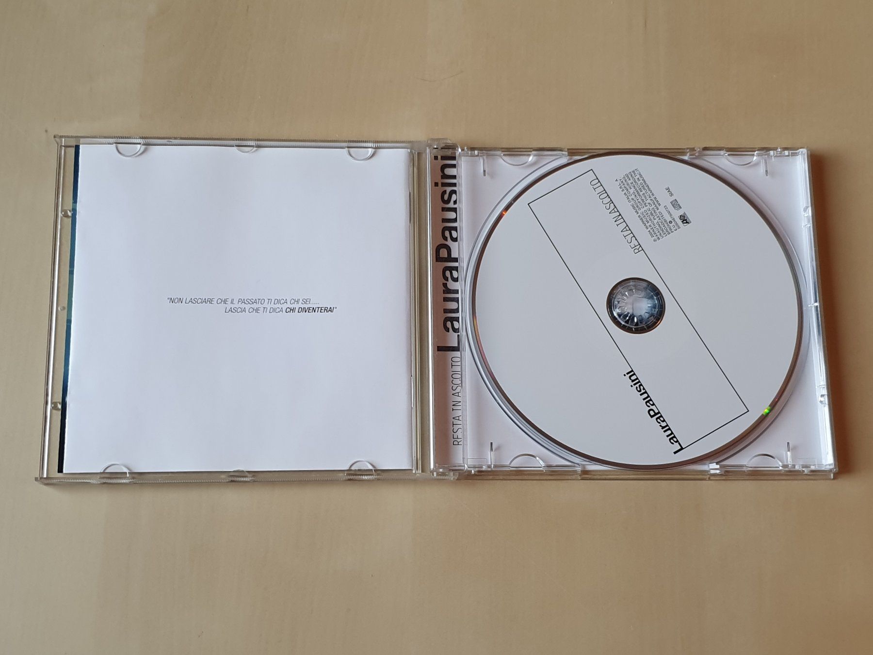 CD: Laura Pausini resta in ascolto – Usato da Stansstad venduto da collectorsshop 2