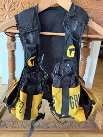 Bergsportrucksack Mountain Runner 20 gelb schwarz