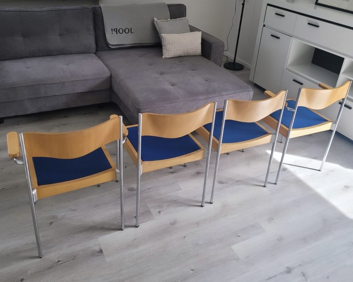 Horgen Glarus Stühle: 4er Set Horgen Glarus Stühle mit blauen Sitzflächen – Gebraucht aus Ramsen von Myclothesforu