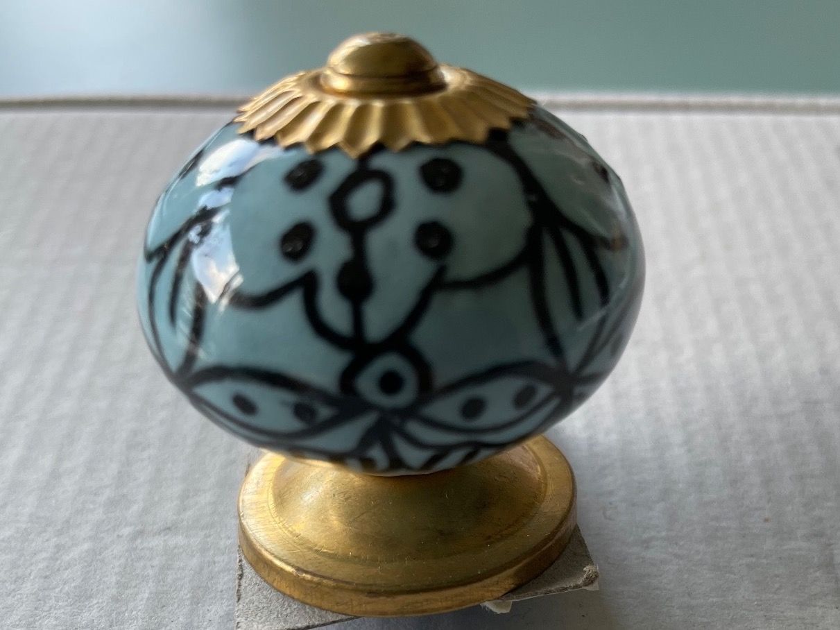 Bottoni: KNAUF Keramik hellblau – Nuovo e nell'imballaggio originale da Zürich venduto da echt01 1