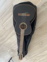 Gitarre schwarz inkl. Tasche und Ständer