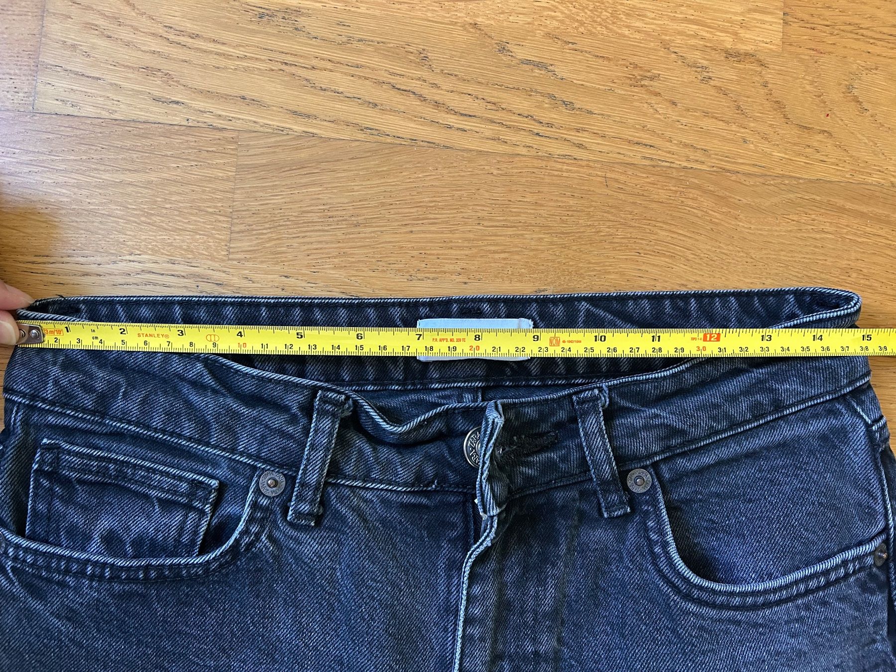 Zara Jeans: ZARA Mom fit Jeans Gr. 40 Dunkelgrau – Usato da Zürich venduto da jules0511 2