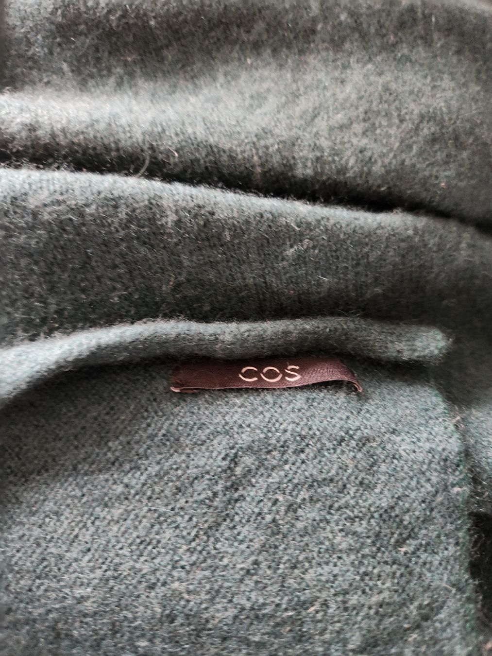 Cos Foulards, Tücher & Schals: Echarpe COS verte 100% cachemire  – Gebraucht aus Lausanne von man_rw9q 4