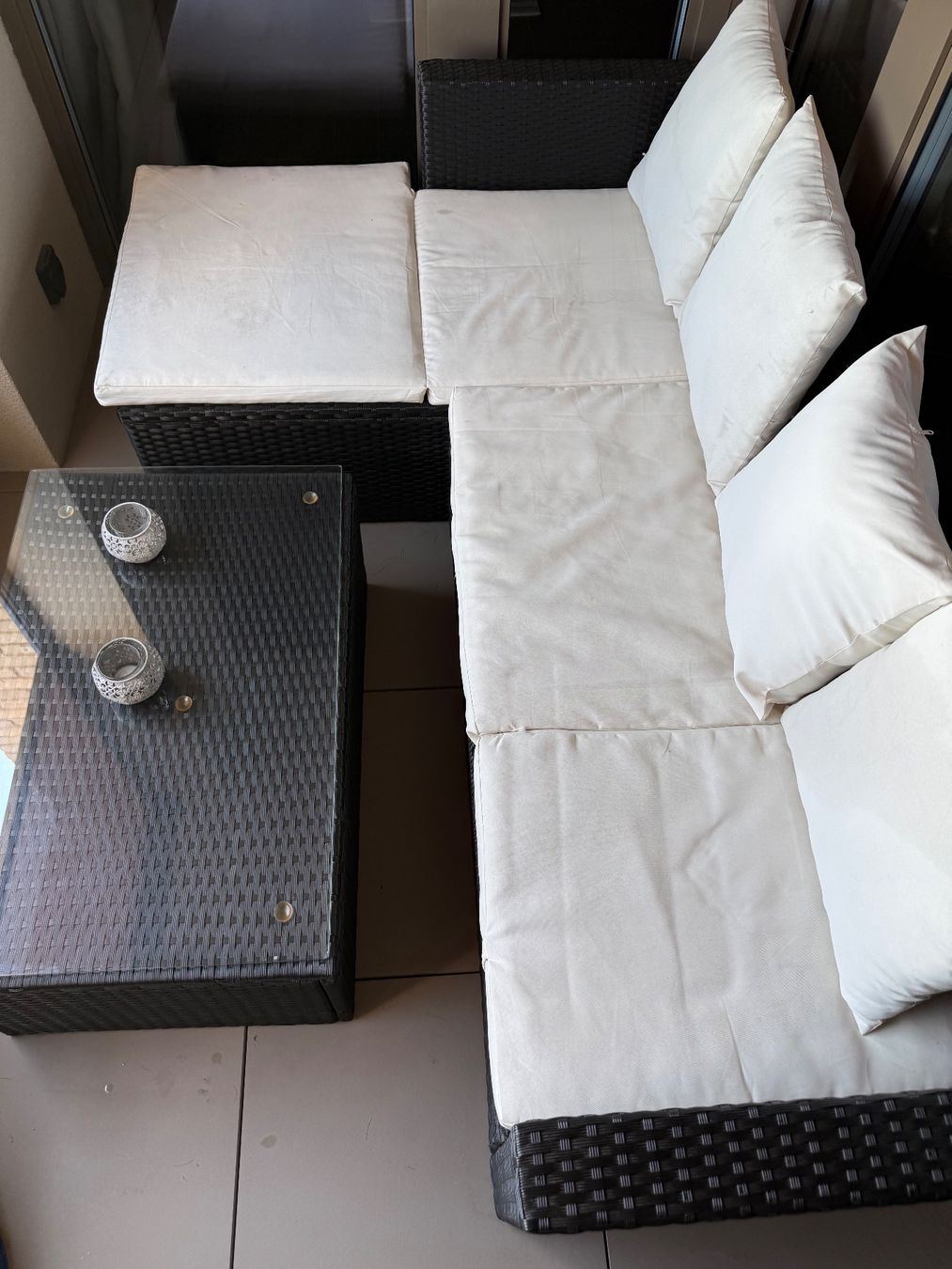 Sofas: Polyrattan Lounge mit Tisch & 2 Hockern – Gebraucht aus Schlieren von Javisnchz 1
