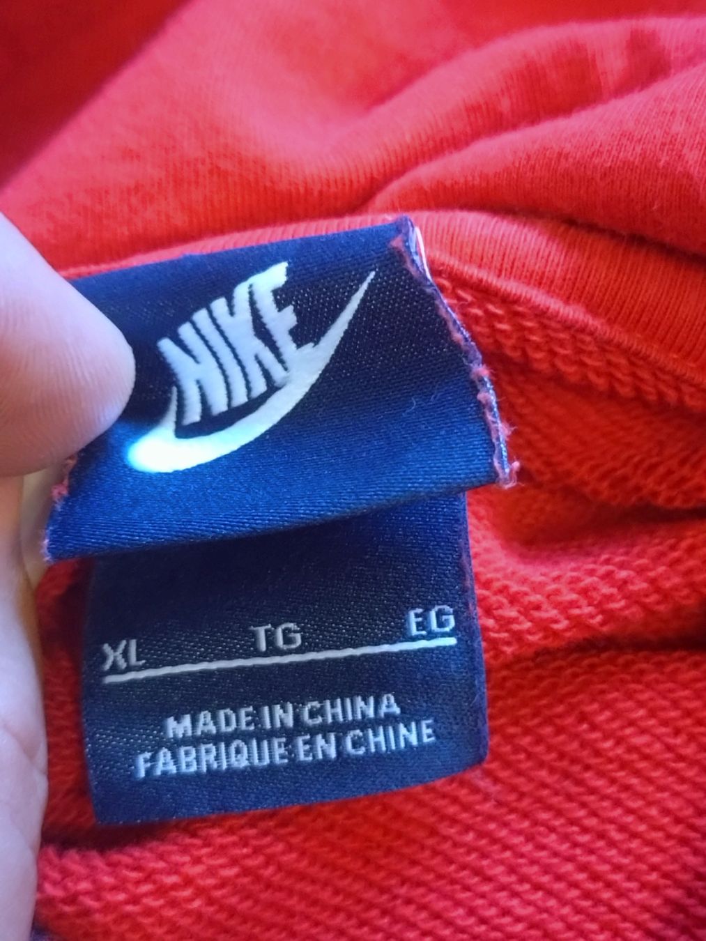 Nike Maglioni & Felpe: Sweat à capuche Nike rouge taille XL TBE - – Usato da Farvagny-le-Grand venduto da LaCaverne 6