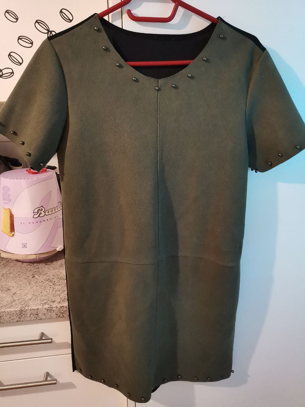 Kleider: Cooles Wildleder Kleid mit Nieten Gr. M – Gebraucht aus basel von lupettone
