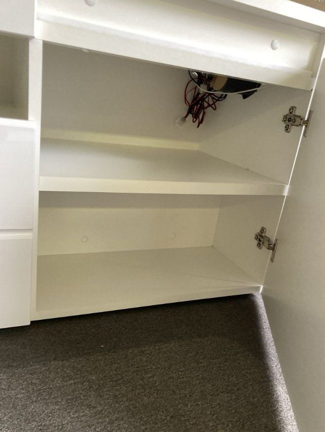 Mobili TV: TV Möbel mit Licht – Usato da Niederdorf venduto da Anderlemon 5