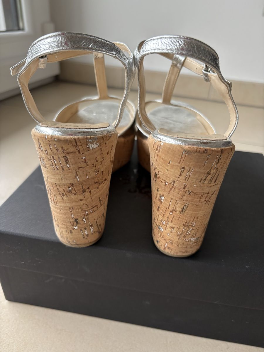 Scarpe da donna: Sandali con zeppa no. 40 – Usato da Davesco-Soragno venduto da dvf_7h6d 2