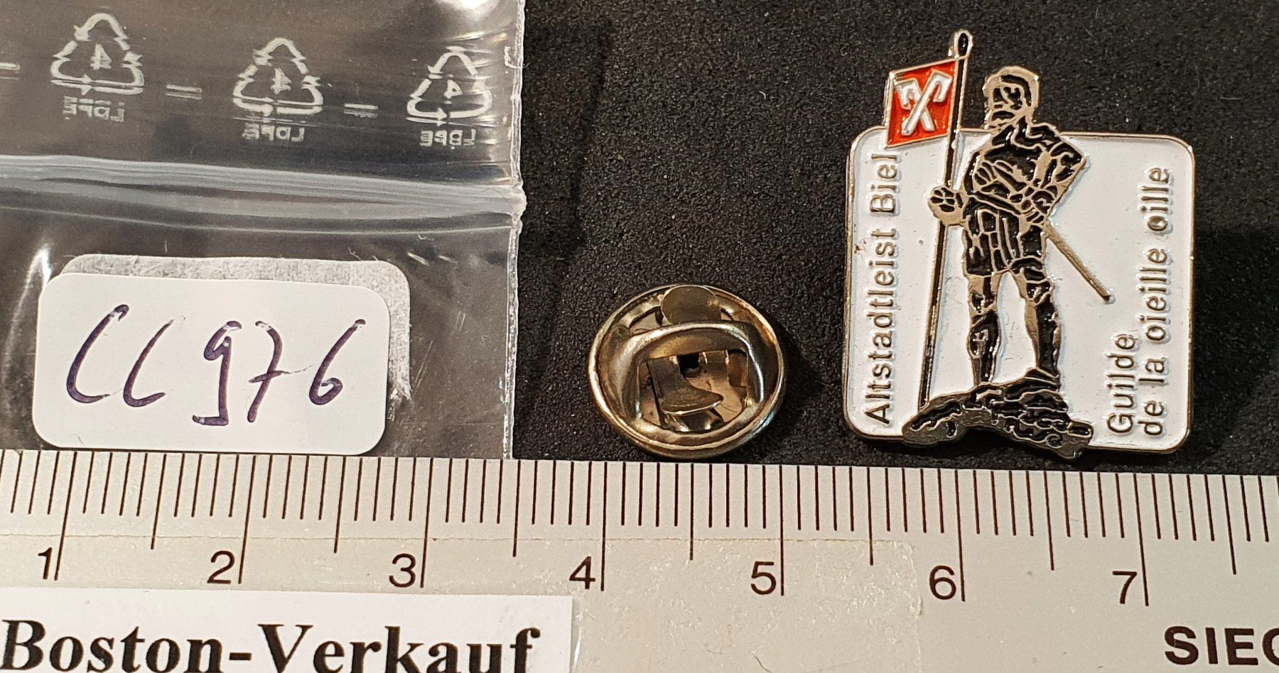 Swiss Plaquettes & Badges: CC976 - Pin Altstadtleist Biel Bienne – D'occasion à Reinach BL par Boston-Verkauf 1