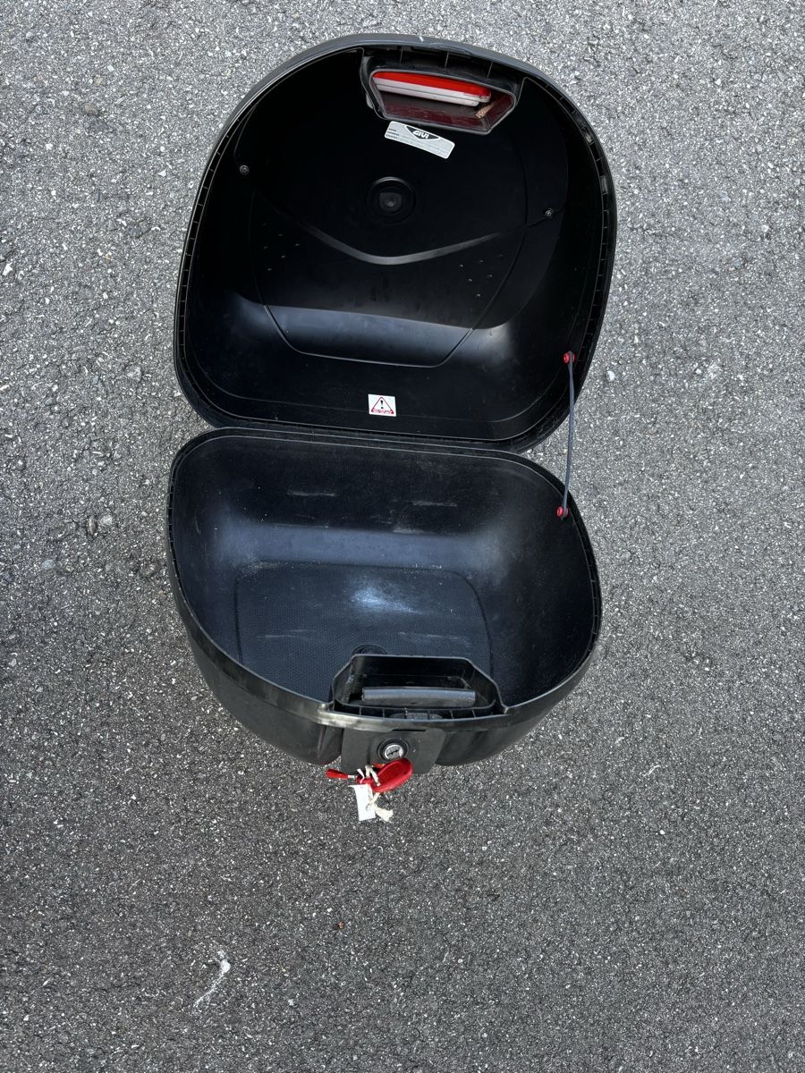 Givi Topcase: Givi Topcase Topbox – Usato da Boll venduto da Cbroccoli 1