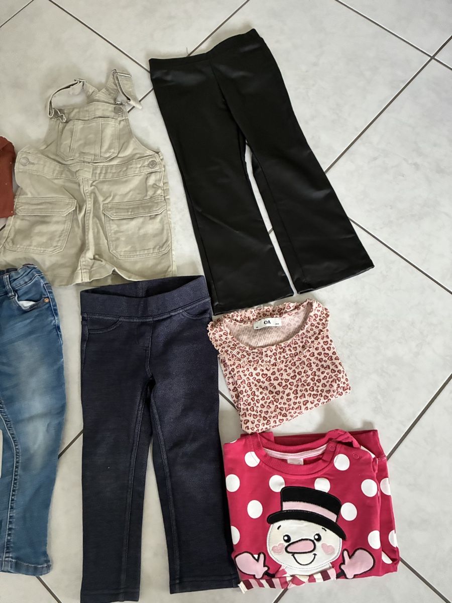Lotti & Set di vestiti: Tolles Mädchen Kleiderpaket, Grösse 98 – Usato da Haag (Rheintal) venduto da 2026Top 2