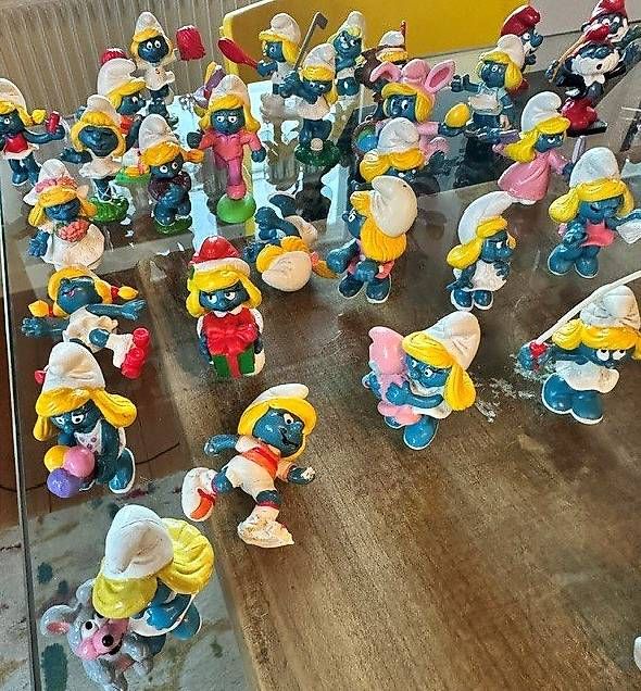 Figuren: Schlumpfsammlung – Gebraucht aus Elgg von Laluciole02 2