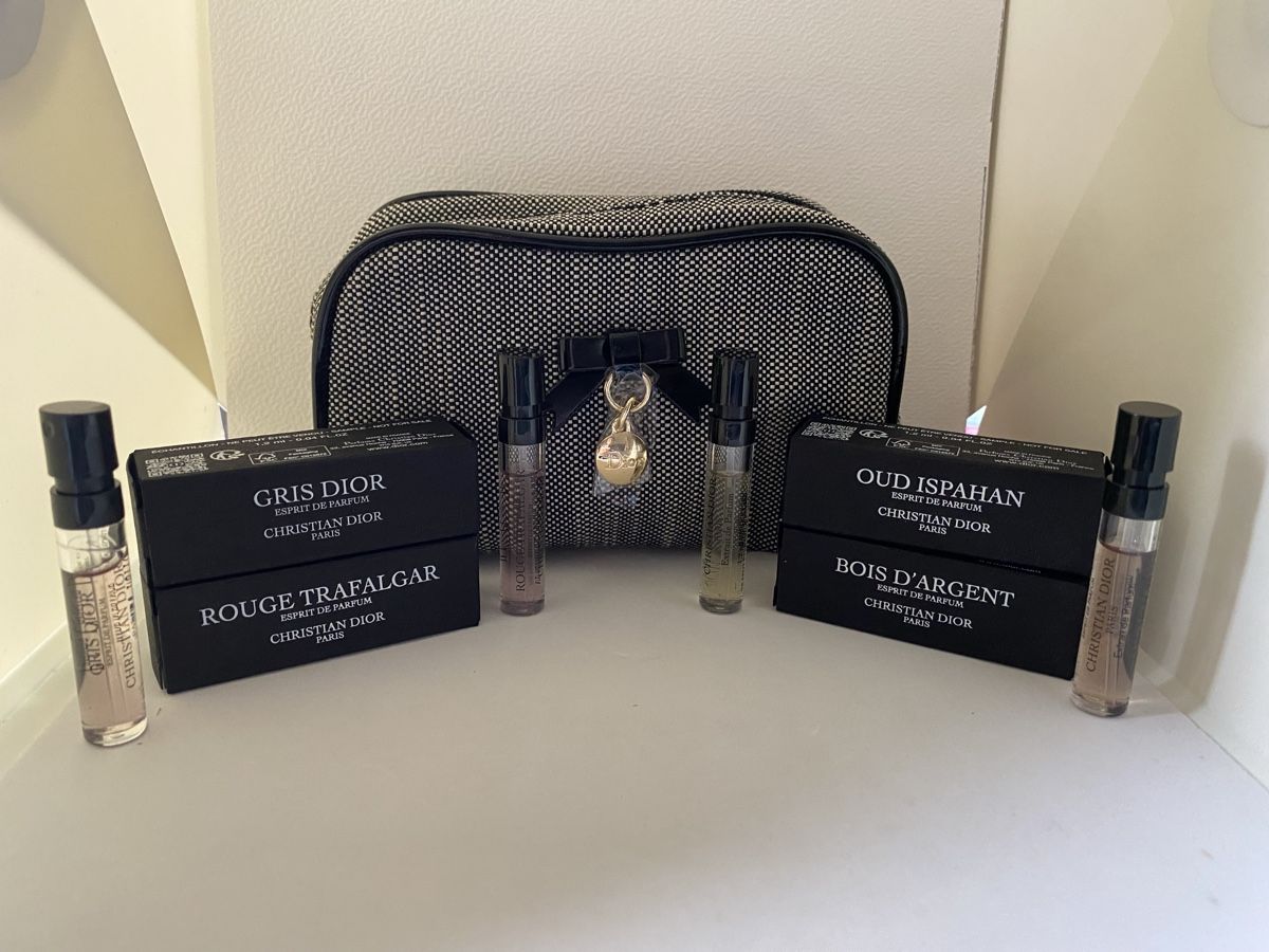 Dior Profumi & Eau de Toilette: Miniatures et trousse Dior – Nuovo e nell'imballaggio originale da Bouveret venduto da wes_7zll