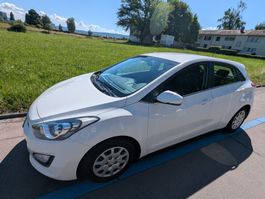 Hyundai i30 1.4 Comfort Limousine – gepflegt, aus 1. Hand