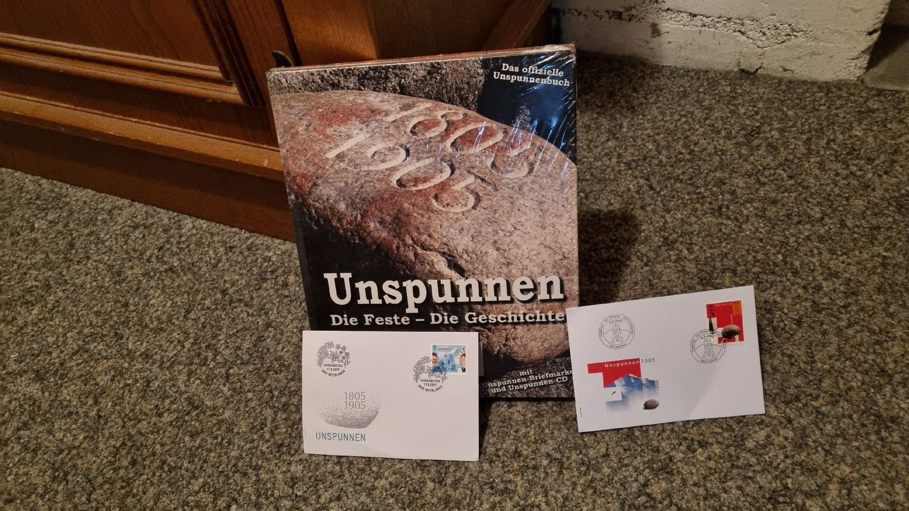 Libri: Buch UNSPUNNEN – Usato da Sarnen venduto da Misha3