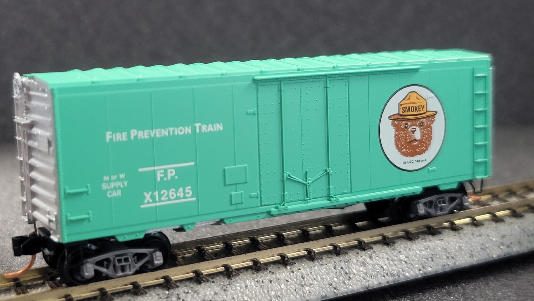 Micro Trains Line Modellini di ferrovie: wagon boxcar 40' smokey bear - Micro-Trains – Usato da Goumoens-la-Ville venduto da nsbourquin 2