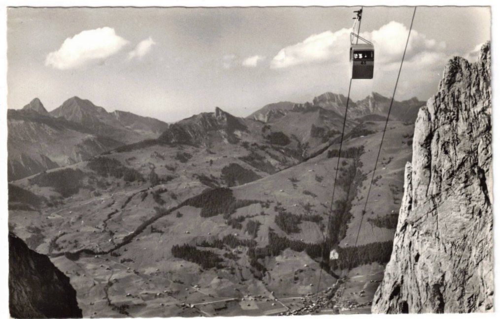 Ansichtskarten: Rougemont - Télècabine / Gondelbahn mit/avec Rougemont – Gebraucht aus Binningen von Mountainrider
