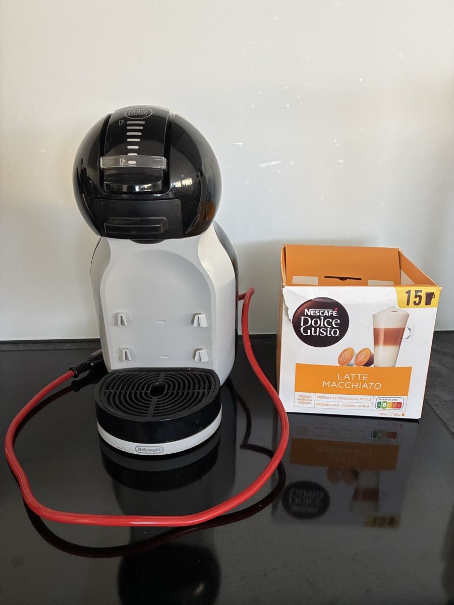 Nescafé Kaffeemaschinen & Espressomaschinen: Dolce Gusto Kapselmaschine – Gebraucht aus Muhen von Sally203