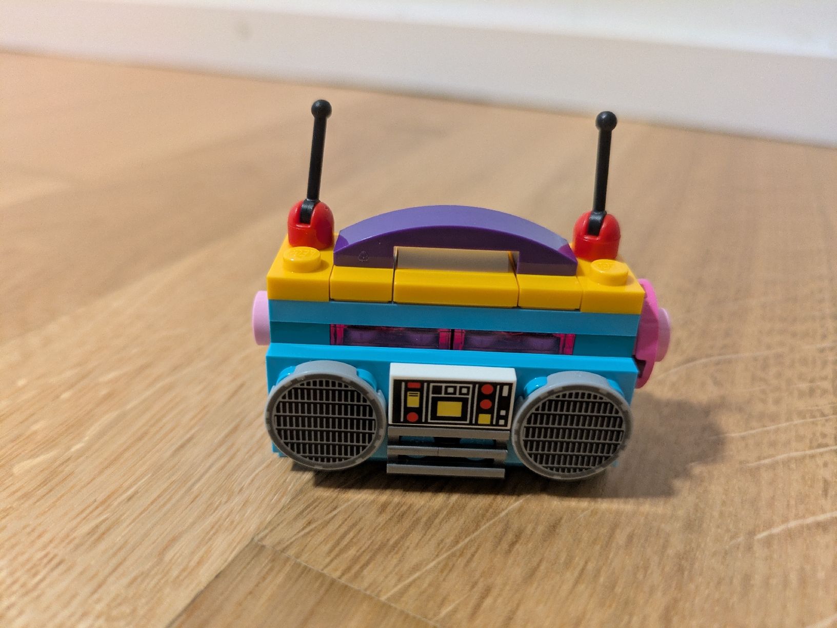 Lego Kit di costruzioni: LEGO Boom Box Mini – Nuovo (secondo la descrizione) da Zürich venduto da chukye 1