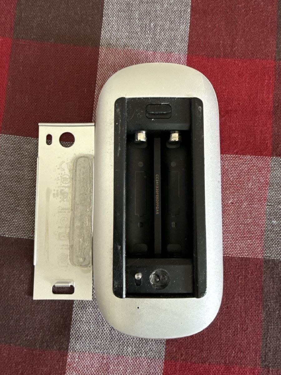 Apple Souris: Apple Magic Mouse A1296 Bluetooth Mouse Used – D'occasion à Zürich par sha_vw65 3