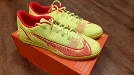 SCHUHE NIKE EUR 46 TURNHALLESCHUHE SPORTSCHUHE