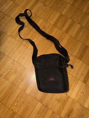 Umhaengetasche schwarz gute Tasche Marke Enrico Coveri