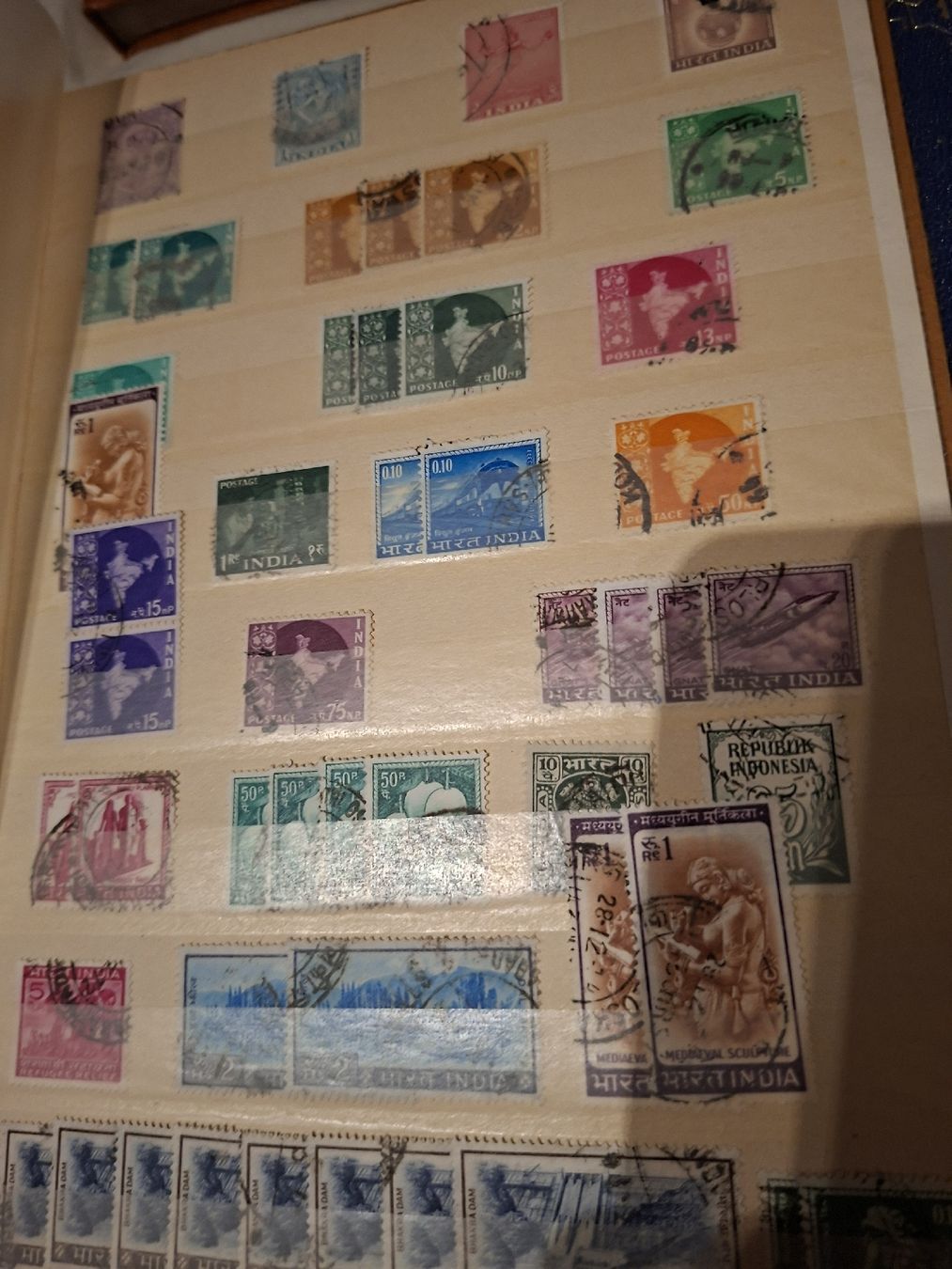 Tutti i francobolli: Briefmarken Album diverser Länder – Usato da Balgach venduto da SIMEON27 4