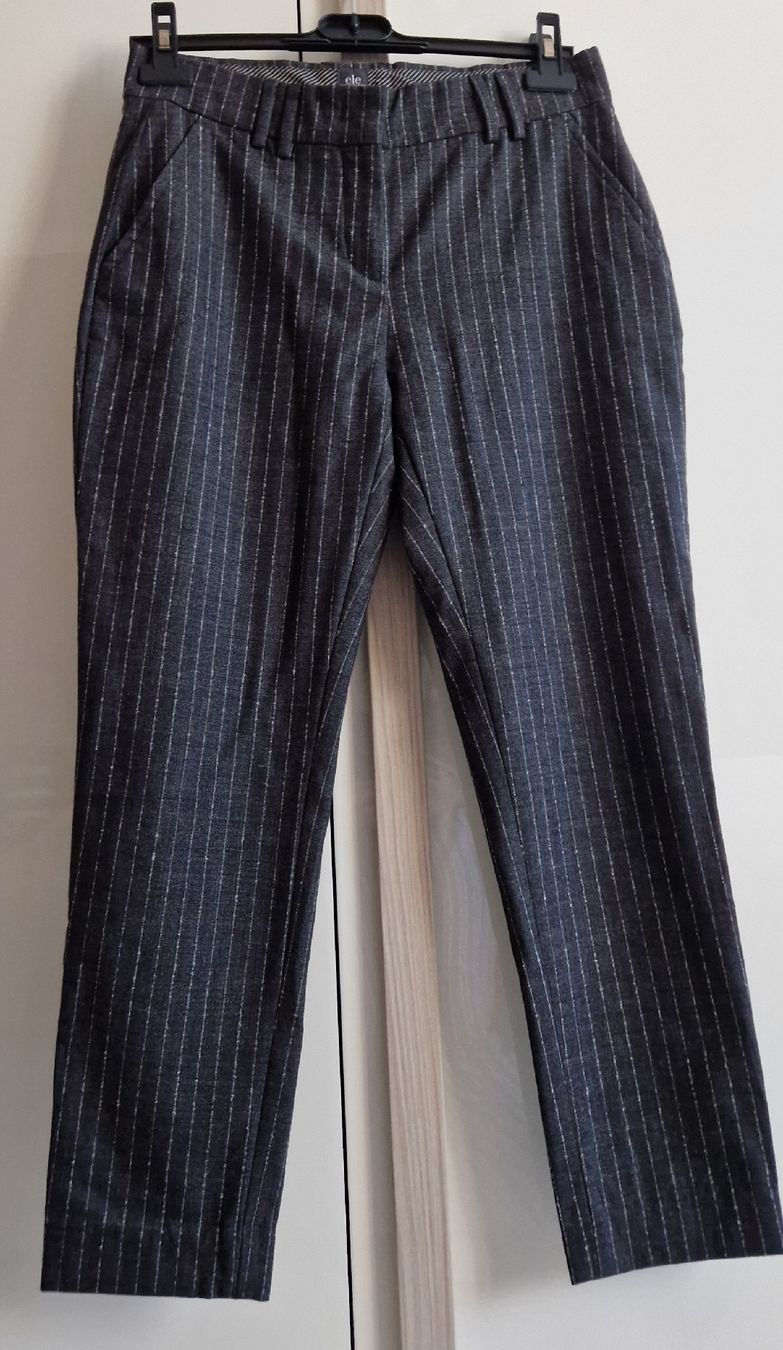 Pantaloni: pantaloni Eleventy firstclass originali – Usato da Arbedo venduto da Gyn
